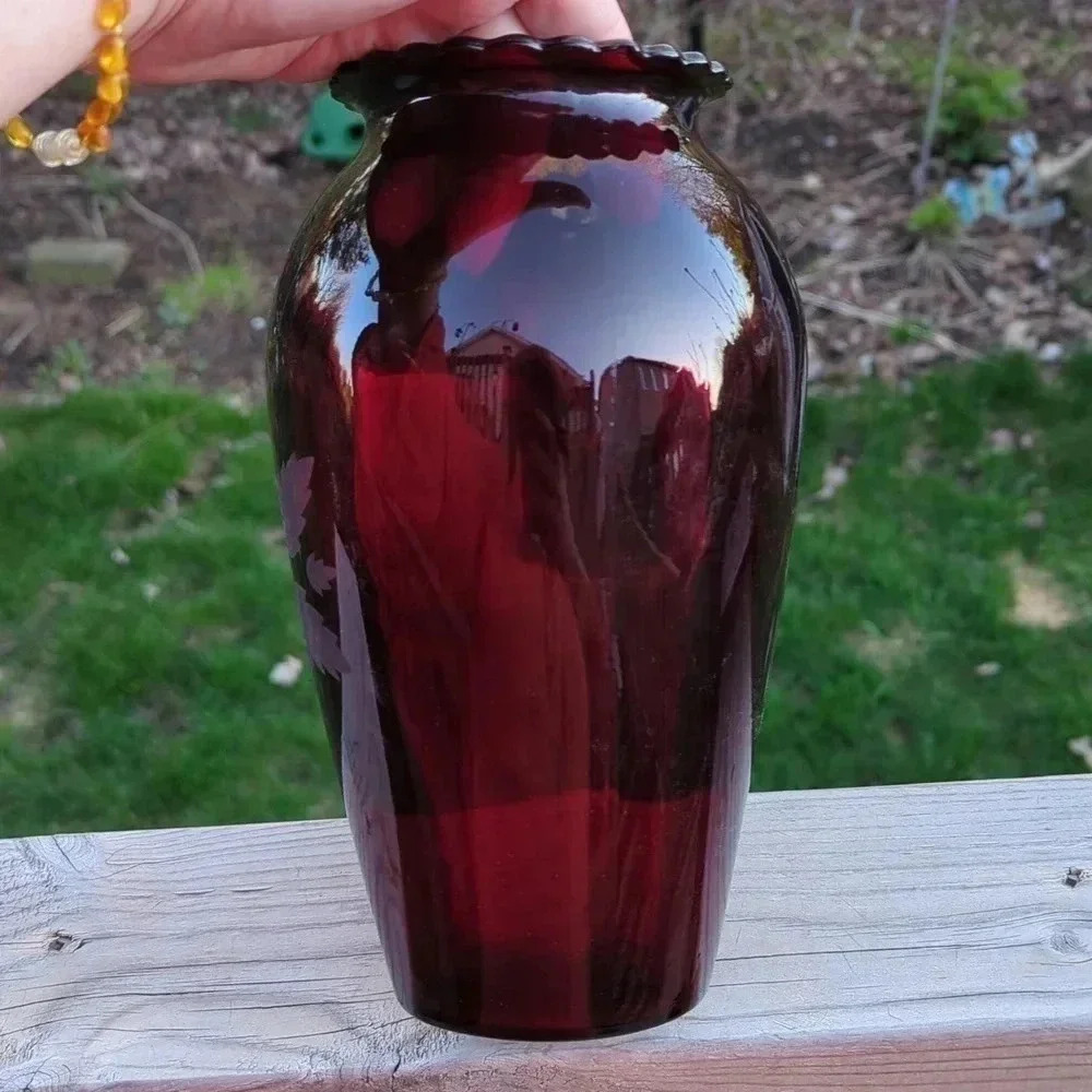 Ruby  Red Vase - Picture 7 of 9